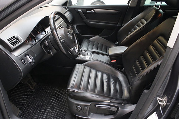 Volkswagen Passat 6 of 12