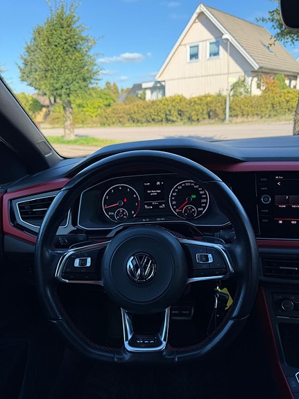 Volkswagen Polo 7 of 14