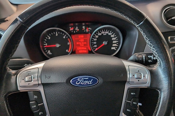Ford Mondeo 10 of 17