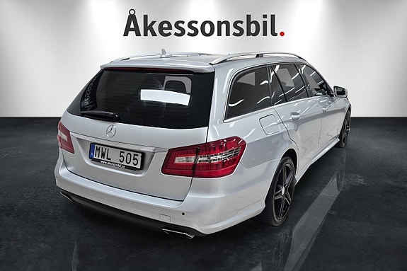 Mercedes-Benz E220 5 of 10
