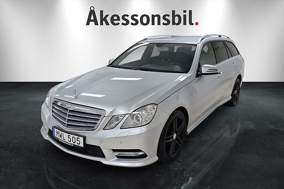 Mercedes-Benz E220 3 of 10