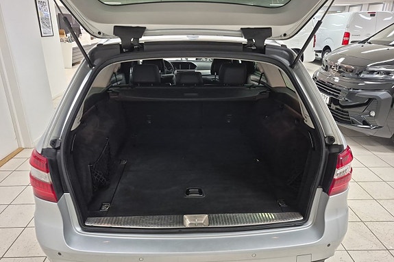 Mercedes-Benz E220 6 of 10