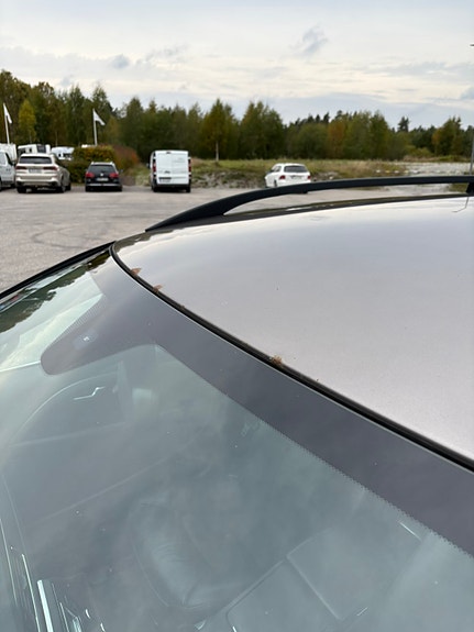 Volvo V70 2 of 8