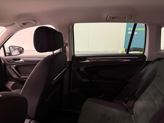 Volkswagen Tiguan 15 of 30