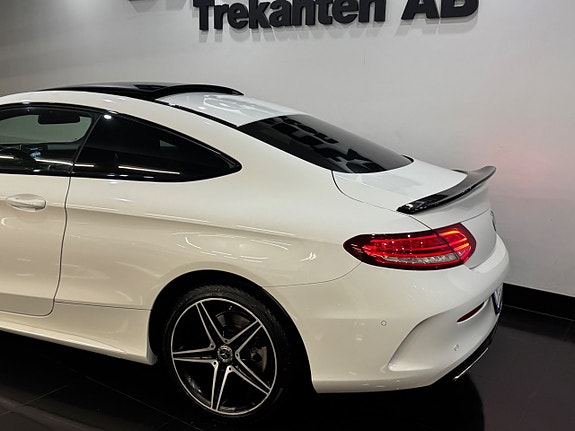 Mercedes-Benz C180 5 of 14