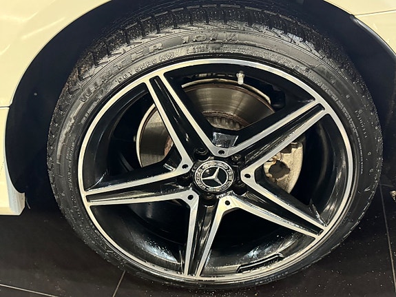 Mercedes-Benz C180 7 of 14