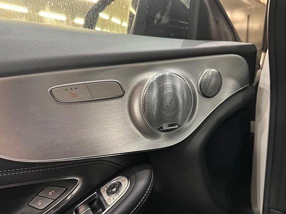 Mercedes-Benz C180 14 of 14