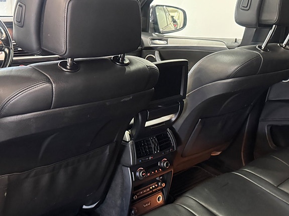 BMW X5 11 of 16