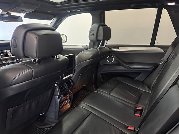 BMW X5 9 of 16