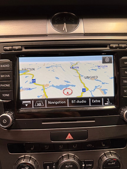 Volkswagen Passat 10 of 14