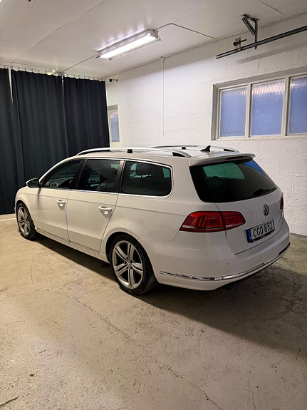Volkswagen Passat 2 of 14