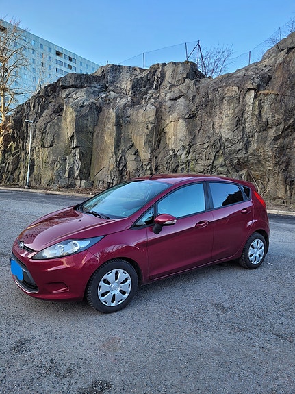 Ford Fiesta 6 of 13