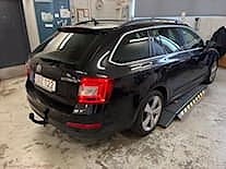 Skoda Octavia 2 of 4