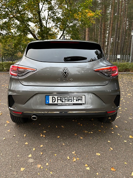 Renault Clio 6 of 12