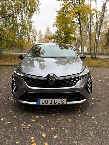 Renault Clio 2 of 12