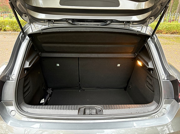 Renault Clio 12 of 12