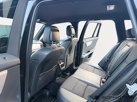 Mercedes-Benz GLK220 16 of 16