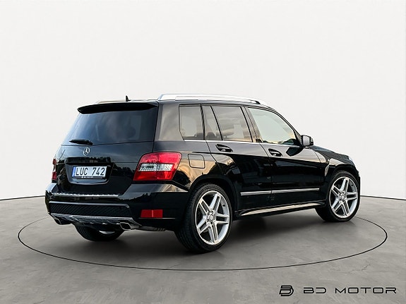 Mercedes-Benz GLK220 3 of 16
