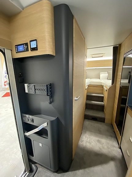 Adria Coral XL 660 ALDE/Automat/5 bältad 6 of 14