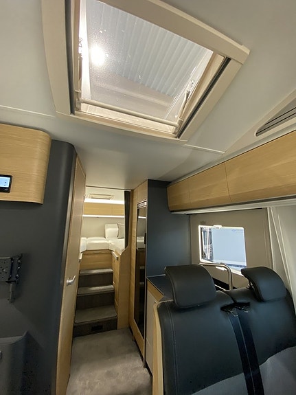 Adria Coral XL 660 ALDE/Automat/5 bältad 11 of 14