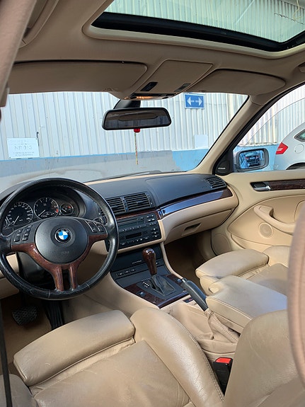 BMW 325i 11 of 12
