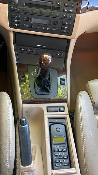BMW 325i 8 of 12