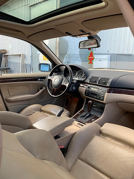 BMW 325i 9 of 12