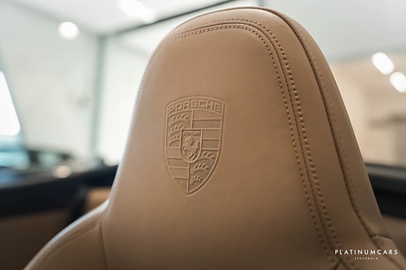 Porsche 911 18 of 24
