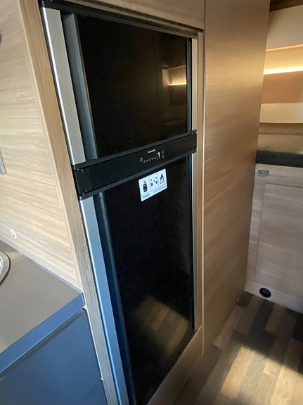 Weinsberg Carahome 650 DG / Familjehusbil / B-körkort / 5 bältad 10 of 19