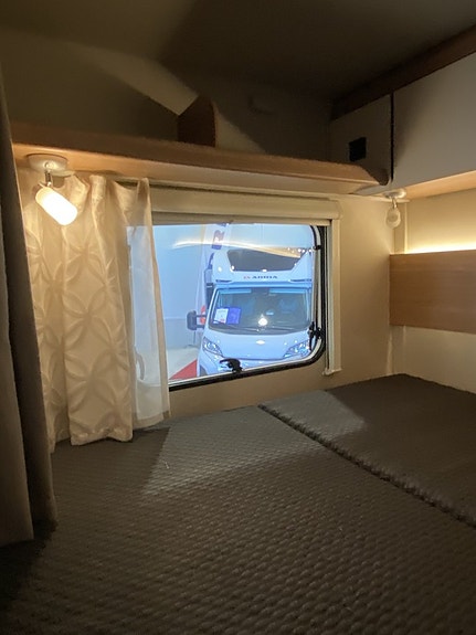 Weinsberg Carahome 650 DG / Familjehusbil / B-körkort / 5 bältad 5 of 19