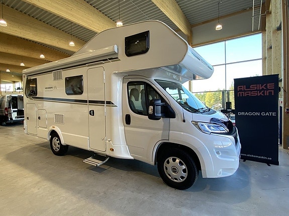 Weinsberg Carahome 650 DG / Familjehusbil / B-körkort / 5 bältad