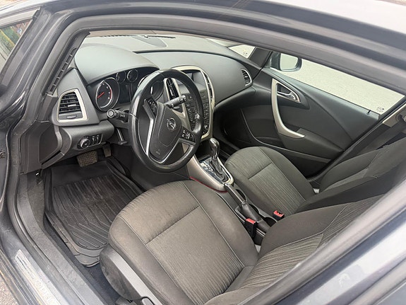 Opel Astra 8 of 9