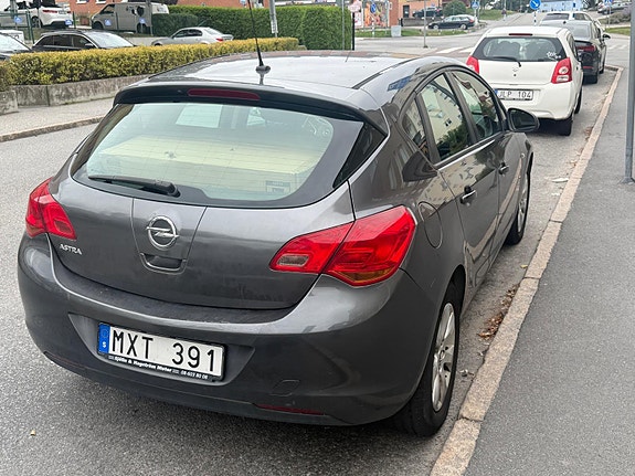 Opel Astra 3 of 9