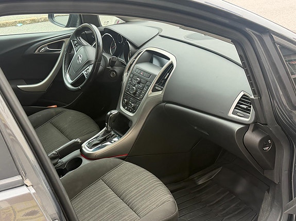 Opel Astra 4 of 9