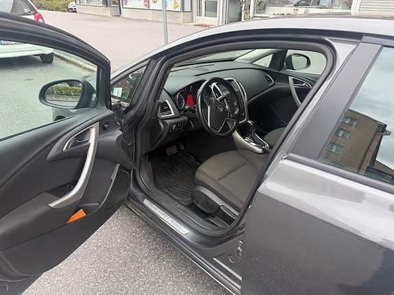 Opel Astra 6 of 9