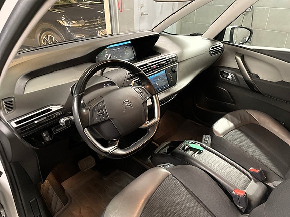 Citroen Grand C4 Picasso 10 of 16