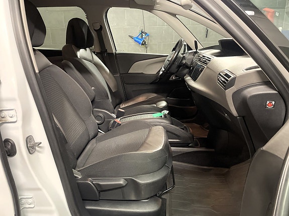 Citroen Grand C4 Picasso 15 of 16