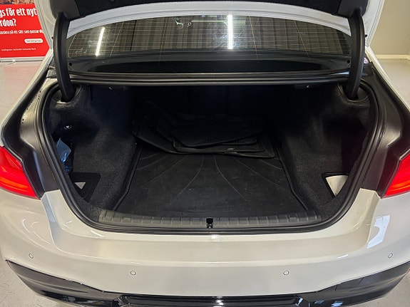 BMW 520d 30 of 30
