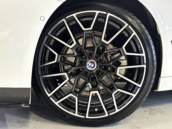 BMW 520d 4 of 30