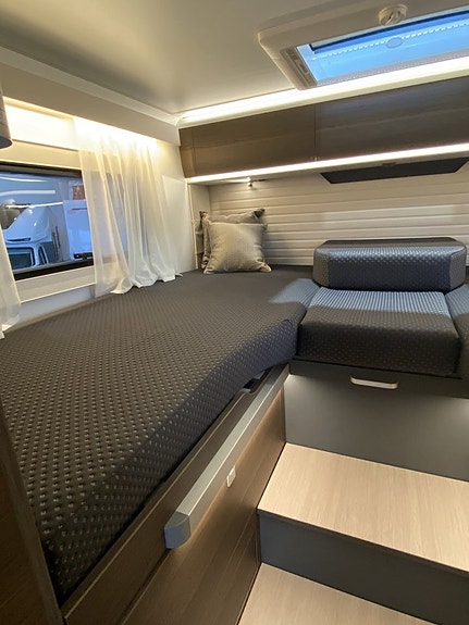 Adria Matrix Supreme 670 SL ALDE-Diesel/Taksäng/Ugn/5 bältad 5 of 17