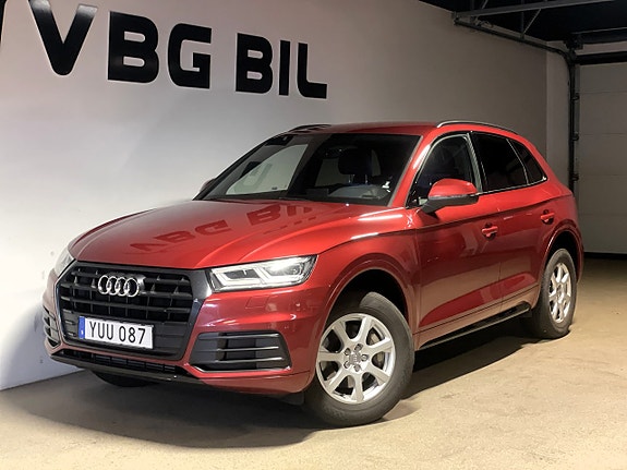 Audi Q5 2 of 14