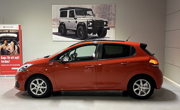 Peugeot 208 4 of 17