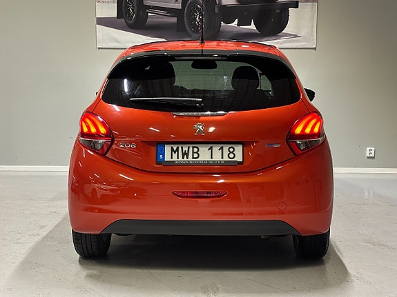 Peugeot 208 16 of 17