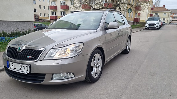 Skoda Octavia 4 of 8