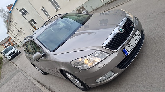 Skoda Octavia 5 of 8