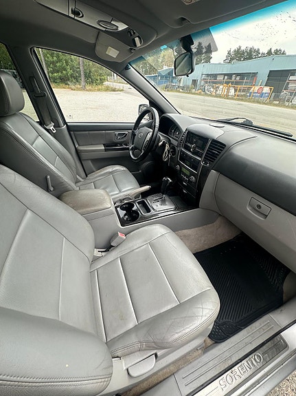 Kia Sorento 7 of 13