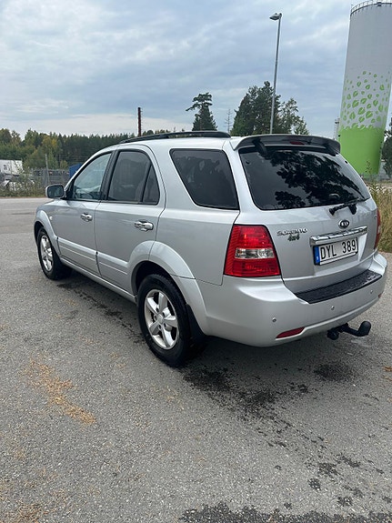 Kia Sorento 4 of 13