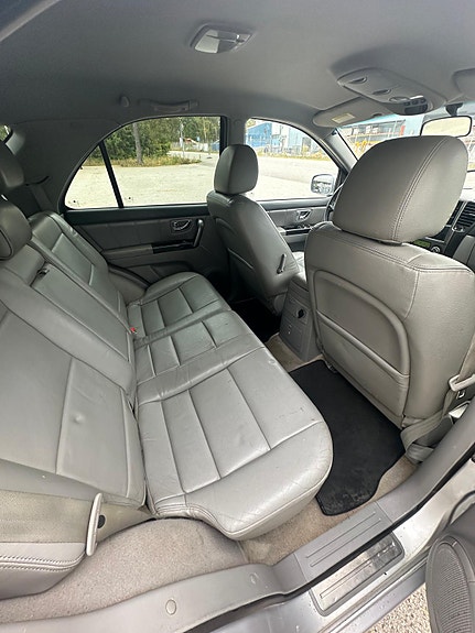Kia Sorento 9 of 13