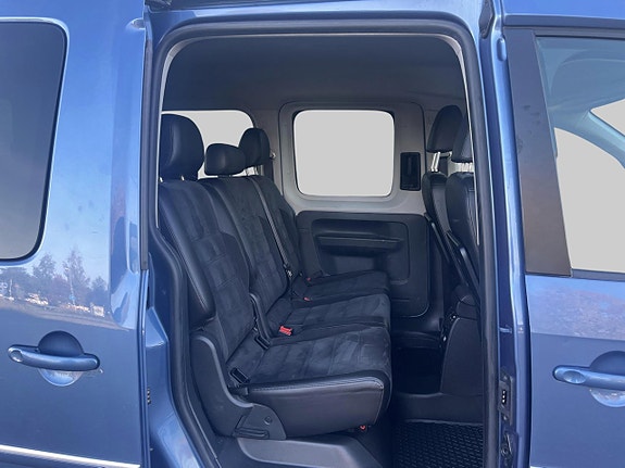 Volkswagen Caddy Maxi 4 of 9