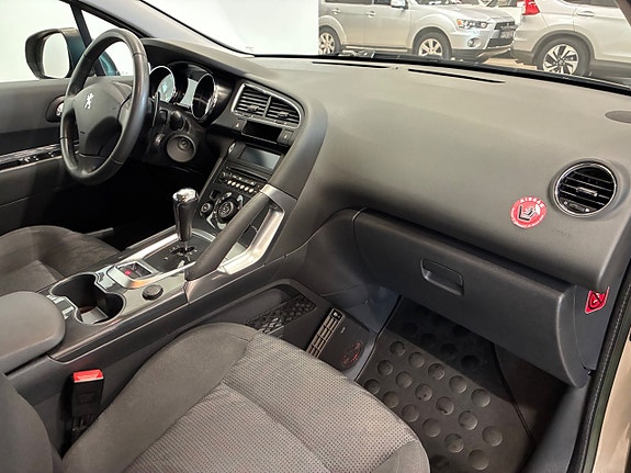 Peugeot 3008 16 of 18